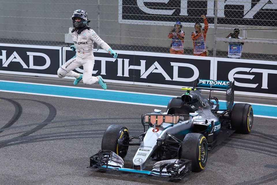 Rosberg wins the title, retires