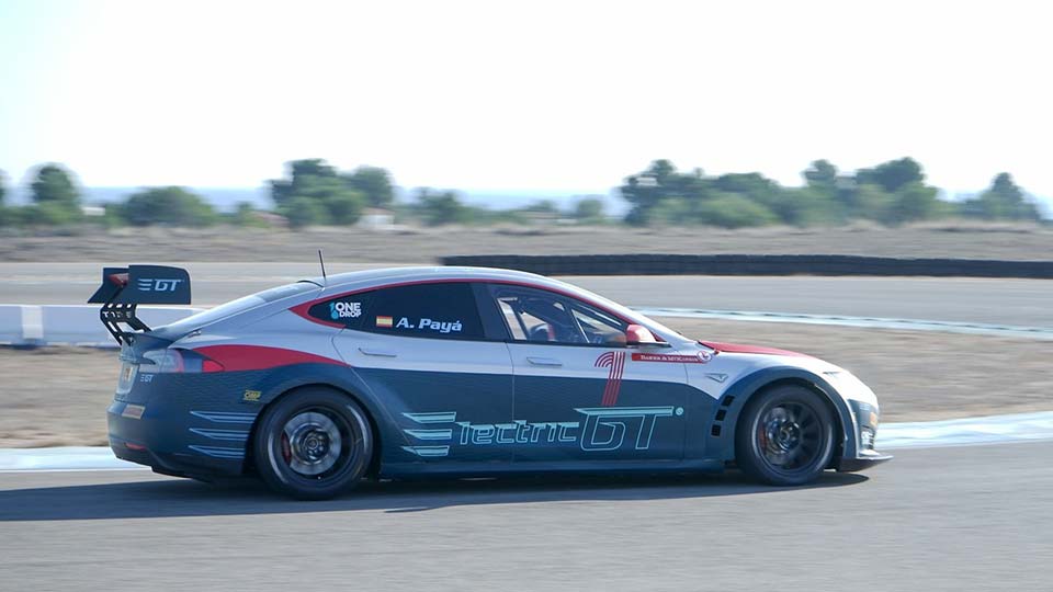 Tesla reveals race-ready Model S P100D for Electric GT