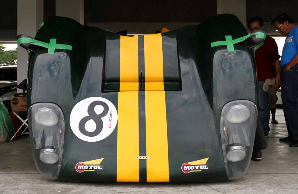 Modern and classics hit the track at 2016 Clubman Racing finale Modern and classics hit the track at 2016 Clubman Racing finale