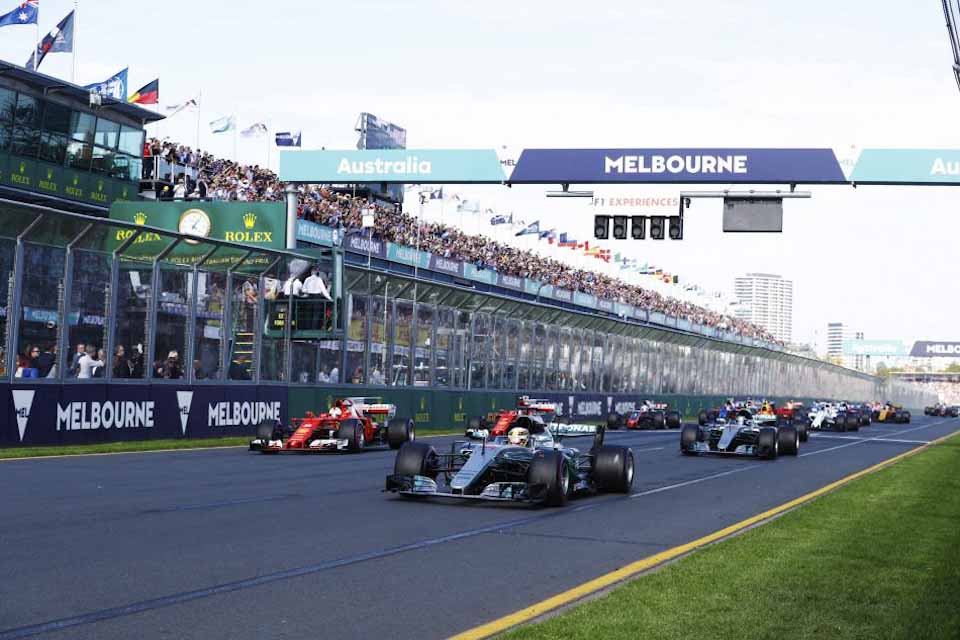 Vettel back on form with 2017 Australian GP win