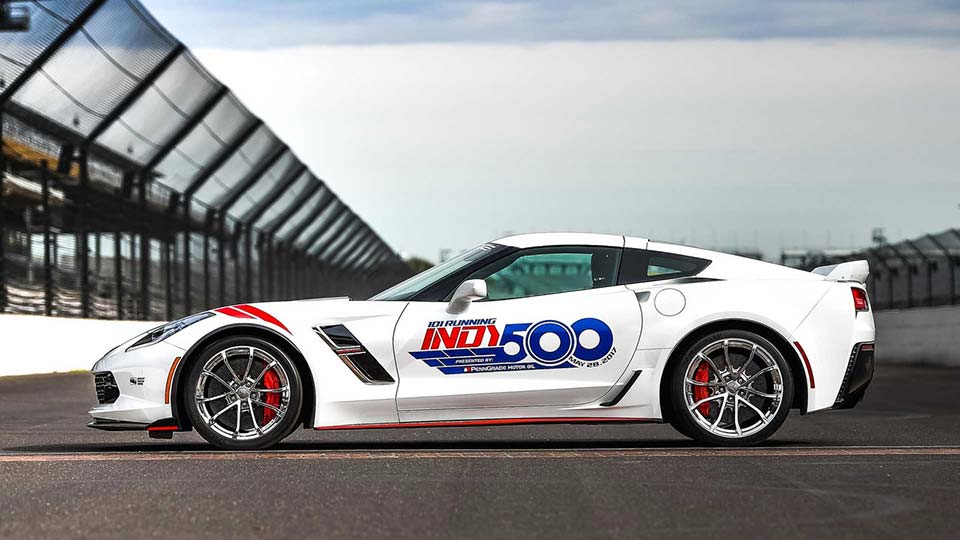 Side profile of the Corvette Grand Sport Indy 500 pace car