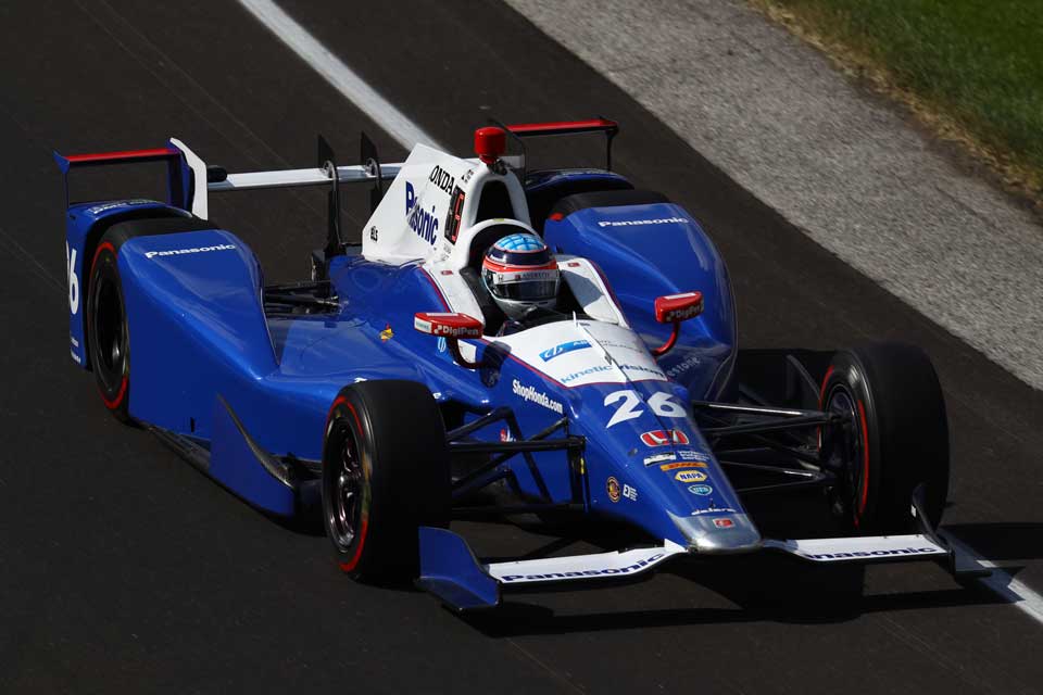 Takuma Sato wins 2017 Indy 500 after mad dash to the finish