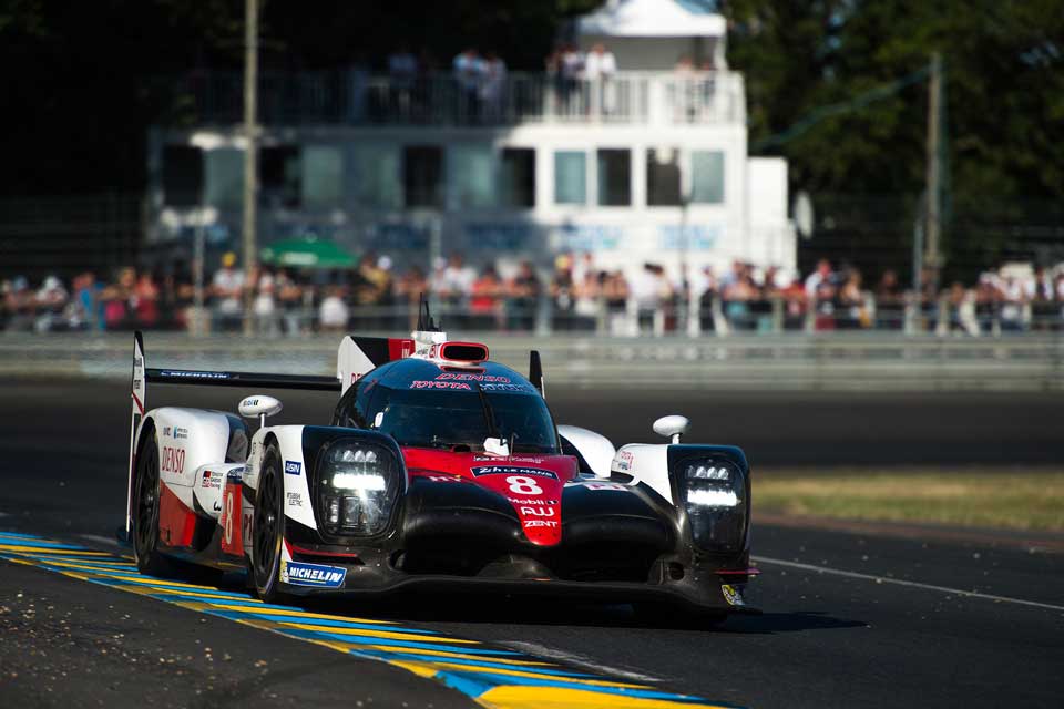 Porsche clings on to win 2017 24 Hours of Le Mans