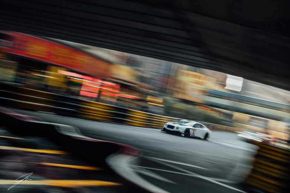 Racing for the Shot: The Life of a Motorsport Photographer (1 of 3)