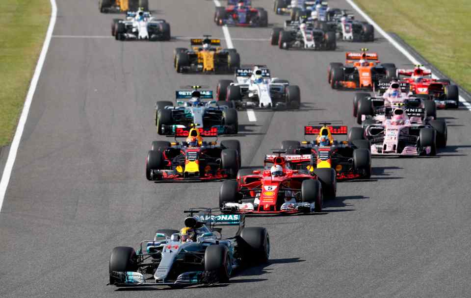 Hamilton continues winning streak in 2017 Japanese Grand Prix