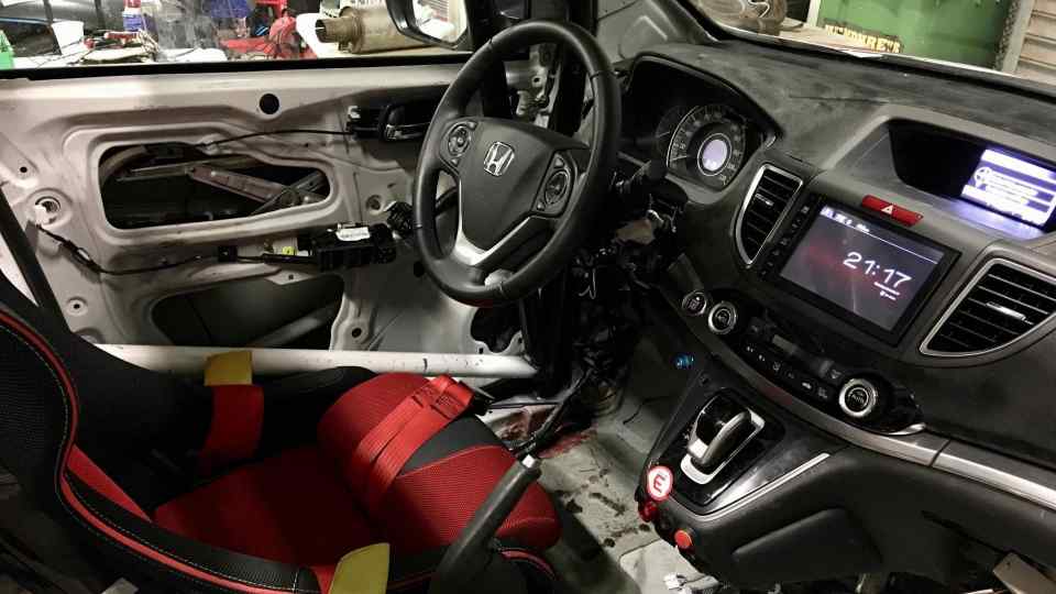 Honda goes racing for charity with a diesel CR-V