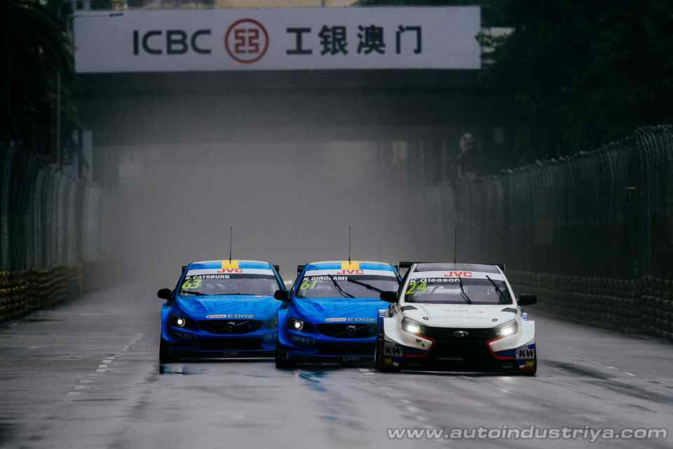WTCC 2017: Rob Huff bags record ninth win in Macau