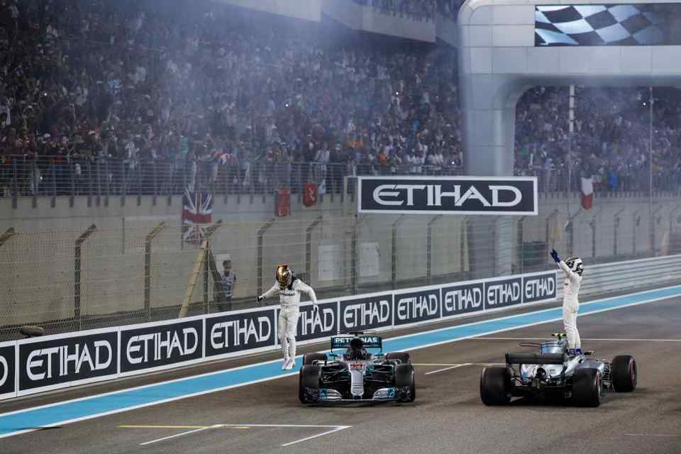 Bottas leads Mercedes 1-2 in 2017 Abu Dhabi Grand Prix