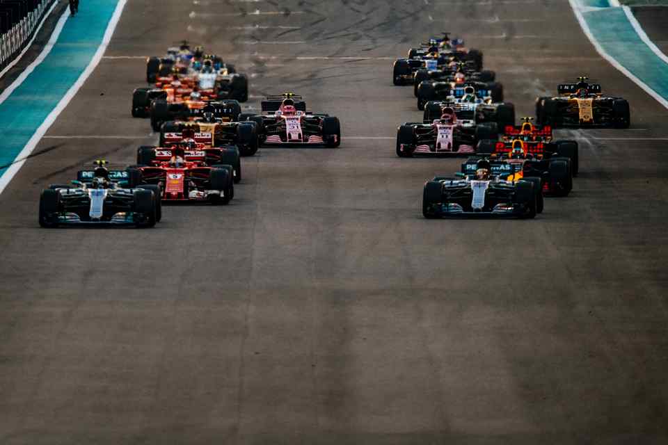 Bottas leads Mercedes 1-2 in 2017 Abu Dhabi Grand Prix