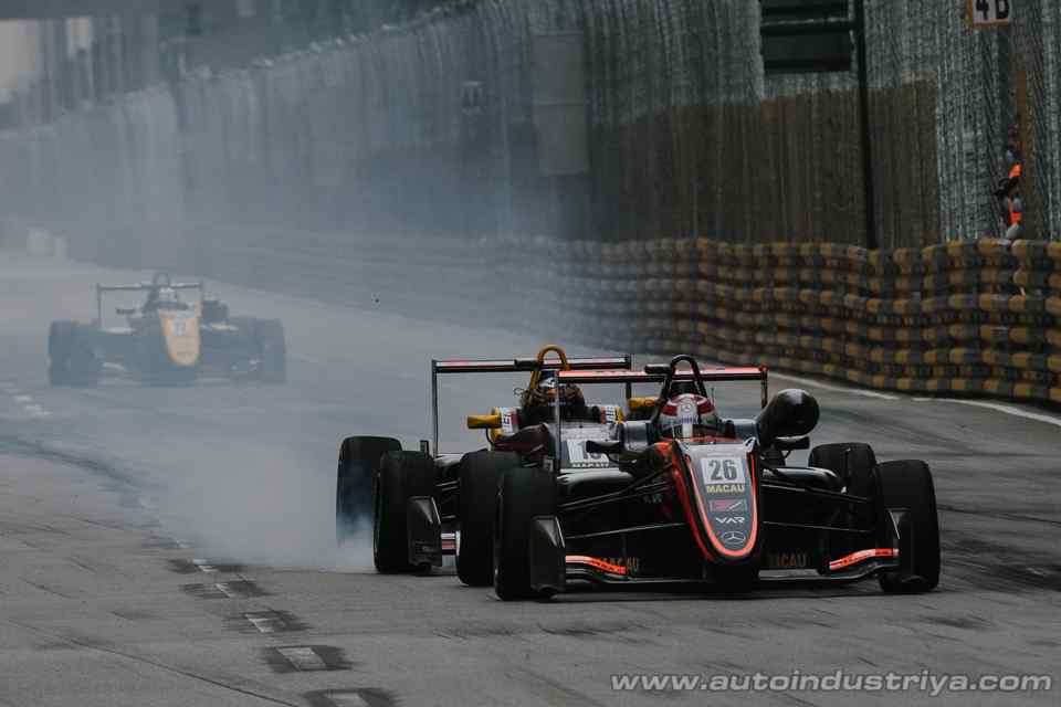 F3: Ticktum takes dramatic win in 2017 Macau Grand Prix