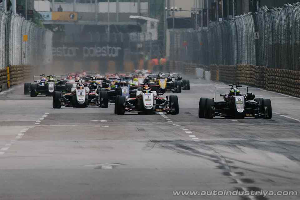 F3: Ticktum takes dramatic win in 2017 Macau Grand Prix