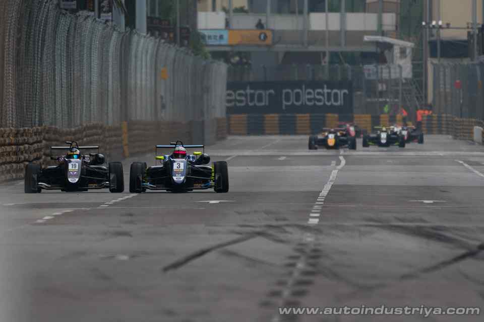 F3: Ticktum takes dramatic win in 2017 Macau Grand Prix