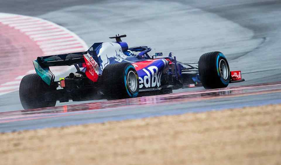 Toro Rosso unveils Honda-powered 2018 F1 season challenger