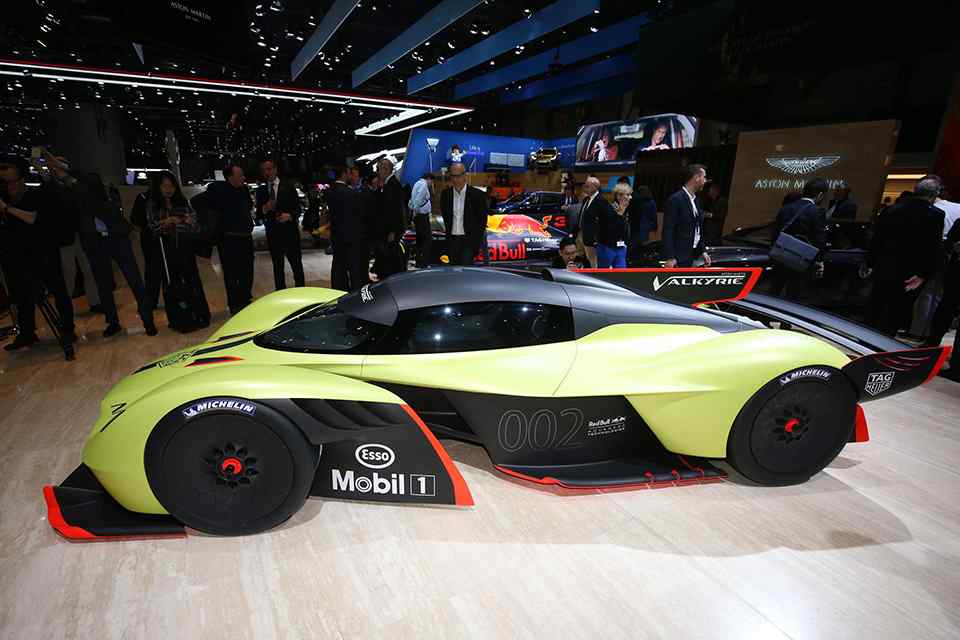Geneva 2018: Track-tuned Aston Martin Valkyrie ready to dominate the circuit