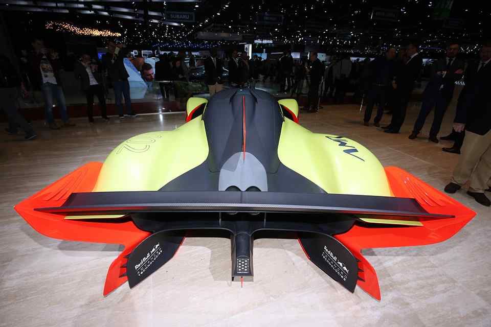 Geneva 2018: Track-tuned Aston Martin Valkyrie ready to dominate the circuit