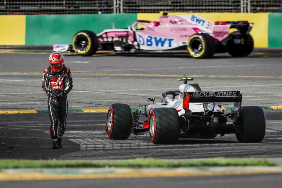 Vettel starts new season with win in 2018 Australian Grand Prix