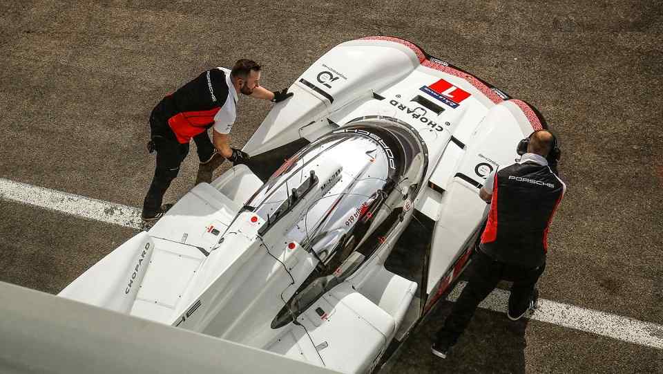 Porsche 919 Evo barely misses another legendary lap record
