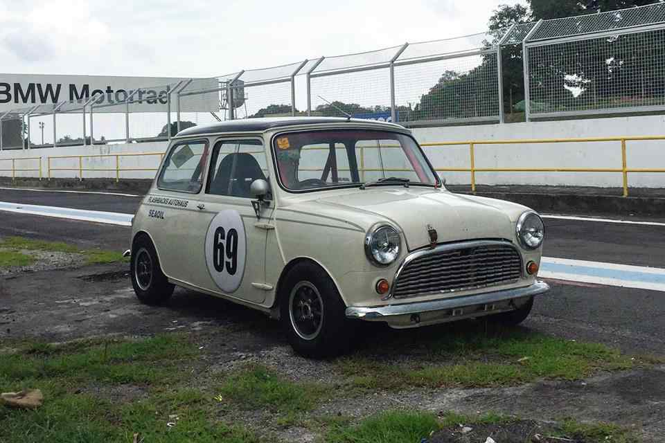 This classic Mini went from last to first on the opening lap at Batangas