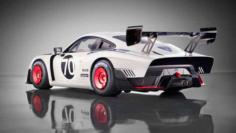 Legendary slant nose Porsche 935 reborn with 700 HP