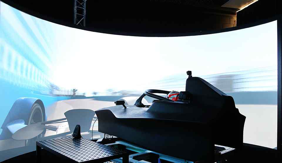BMW's new Formula E simulator is what we wanted for Christmas