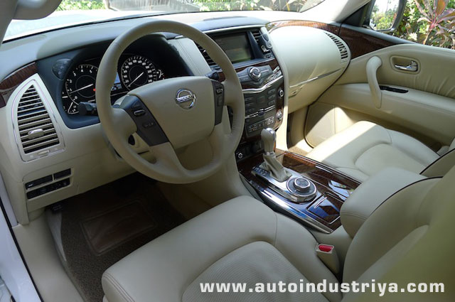 Patrol Royale interior