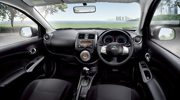 Almera Interior