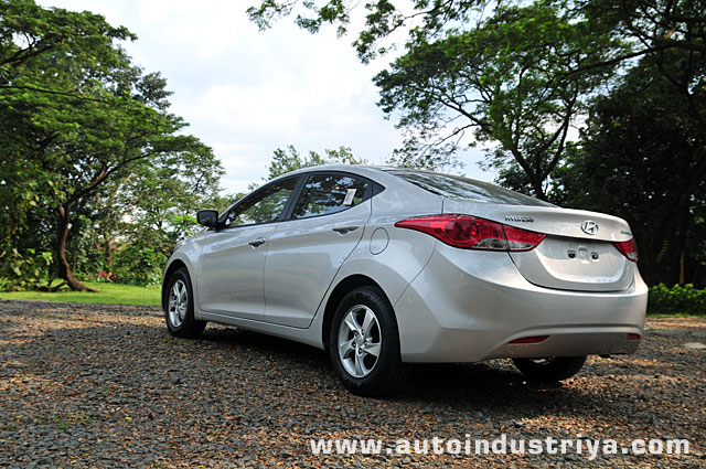 2011 Hyundai Elantra GL Rear shot