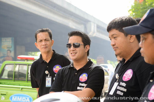 Atty. Gonzalez briefing his team