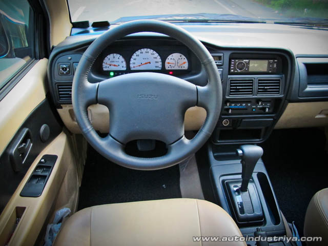 2011 Isuzu Crosswind Sportivo Dashboard shot