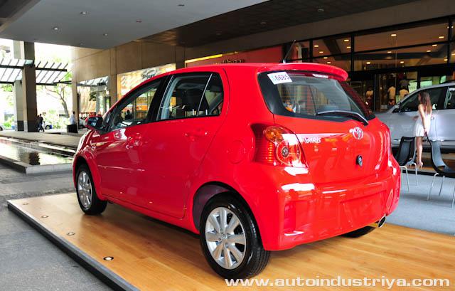 yaris rear