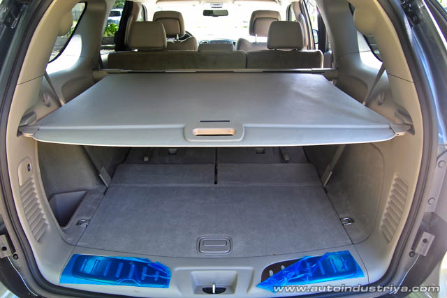 Cargo shot 2012 Dodge Durango Crew V6