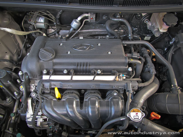 2012 Hyundai Accent GLS Blue Engine