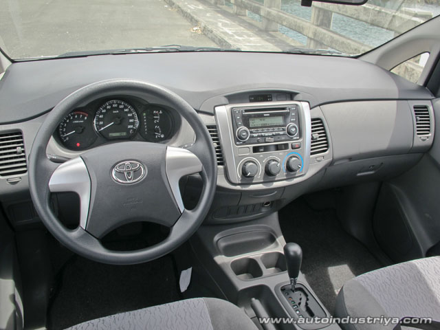 2012 Toyota Innova 2.0E Dashboard
