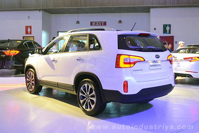 Kia Sorento rear