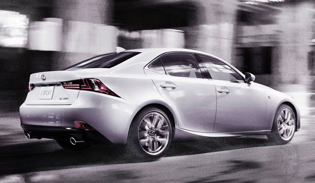 2013 Lexus IS rear styling