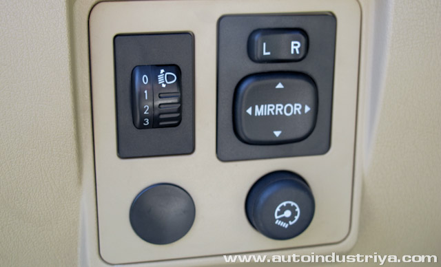 side mirror control panel
