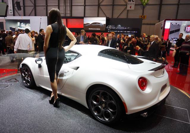 Alfa 4C rear