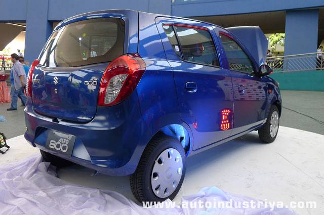 Alto 800 rear