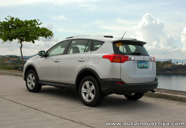 2013 Rav 4 rear quarter