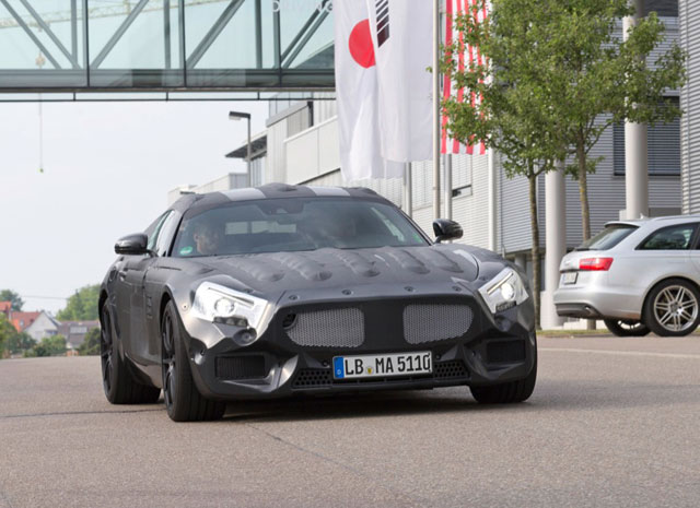 New Mercedes-Benz spy shot