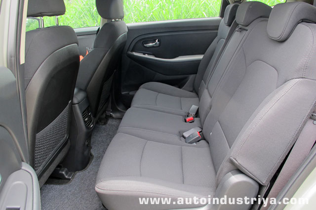 Kia Carens second row