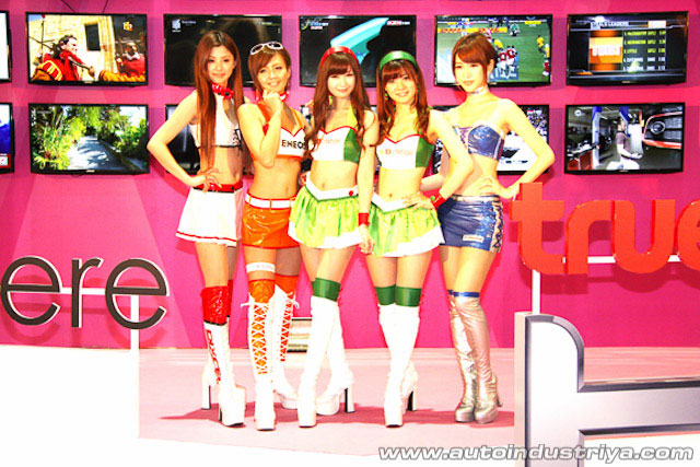 JDM racequeens at Bangkok International Auto Salon