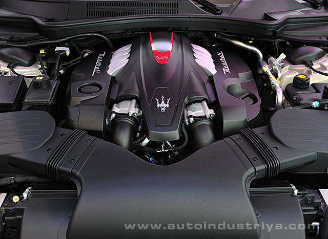 2014 Maserati Quattroporte engine