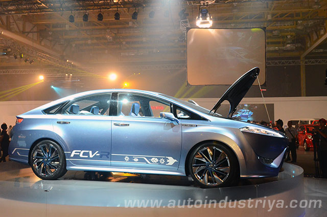 Toyota FCV-R concept car