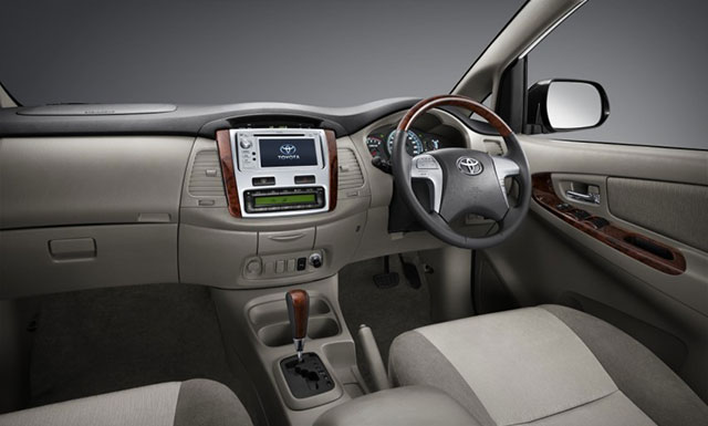 Toyota Innova facelift interior