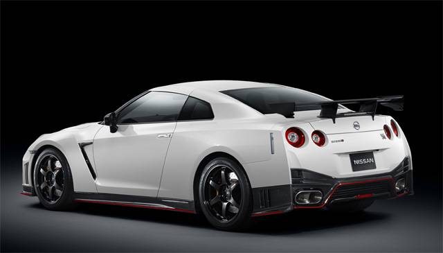 Nissan GT-R Nismo rear
