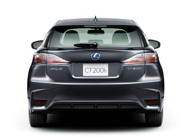 Lexus CT200h update rear
