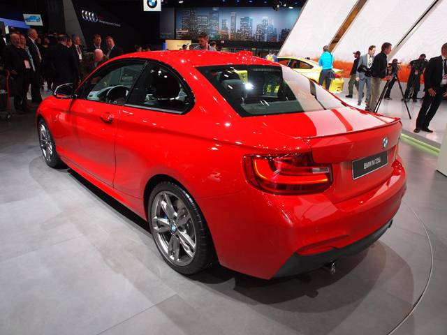 BMW M235i Coupe rear