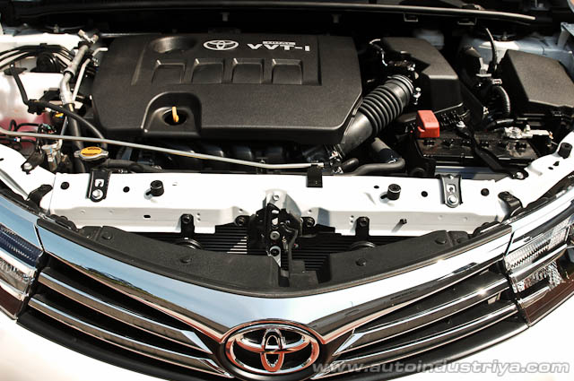 Toyota Corolla Altis 1.6 V engine