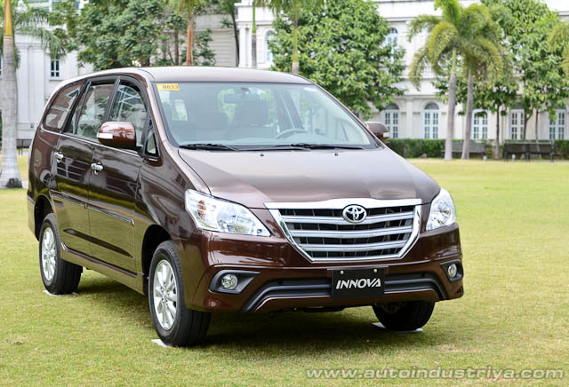 2014 Toyota Innova front